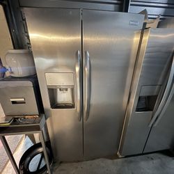 🍍 FRIGIDAIRE GALLERY REFRIGERATOR FRIDGE (FREE DELIVERY/ WARRANTY)