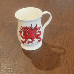 Vintage Cadw Official Welsh Dragon Mug Fine Bone China Wales Y Ddraig Goch.