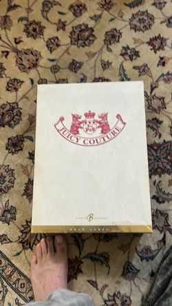 Juicy couture, Barbie collector gold label collection never opened boxe