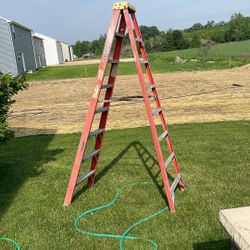 8 Ft Fiberglass Ladder