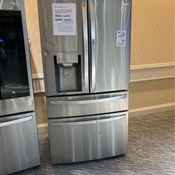 23 cu. ft. Smart Counter-Depth Refrigerator with Craft Ice™, Retail $4,399