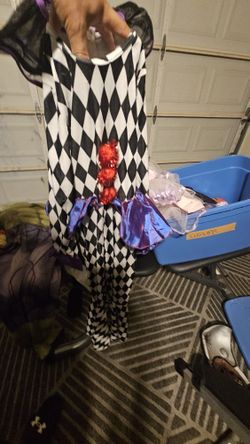 Costume