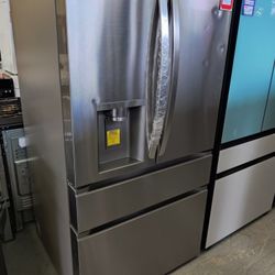 New  
29 cu. ft. SMART Standard Depth MAX French Door Refrigerator with Full Convert Drawer in Pri
