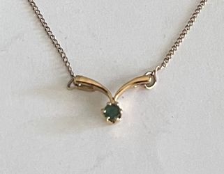 1/20 12 Kt Necklace Green Stone Dainty 