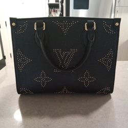 Lv On The Go PM Black