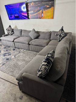 * Like New * Bobs gray electric Reclining sectional sofa ( Free delivery )