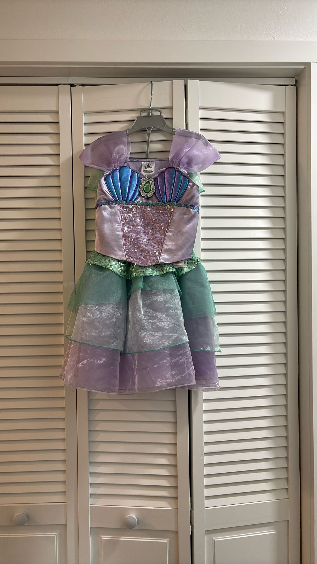 Little mermaid Disney Store Costume Girls Size 5/6