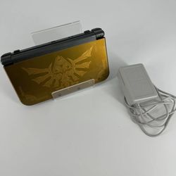 Nintendo 3DS XL Legend of Zelda Hyrule Gold Edition With Charging Cable Ann Case