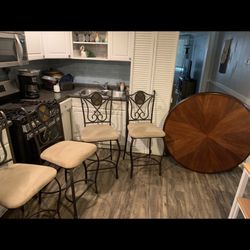 Bar Top Table And Four Chairs