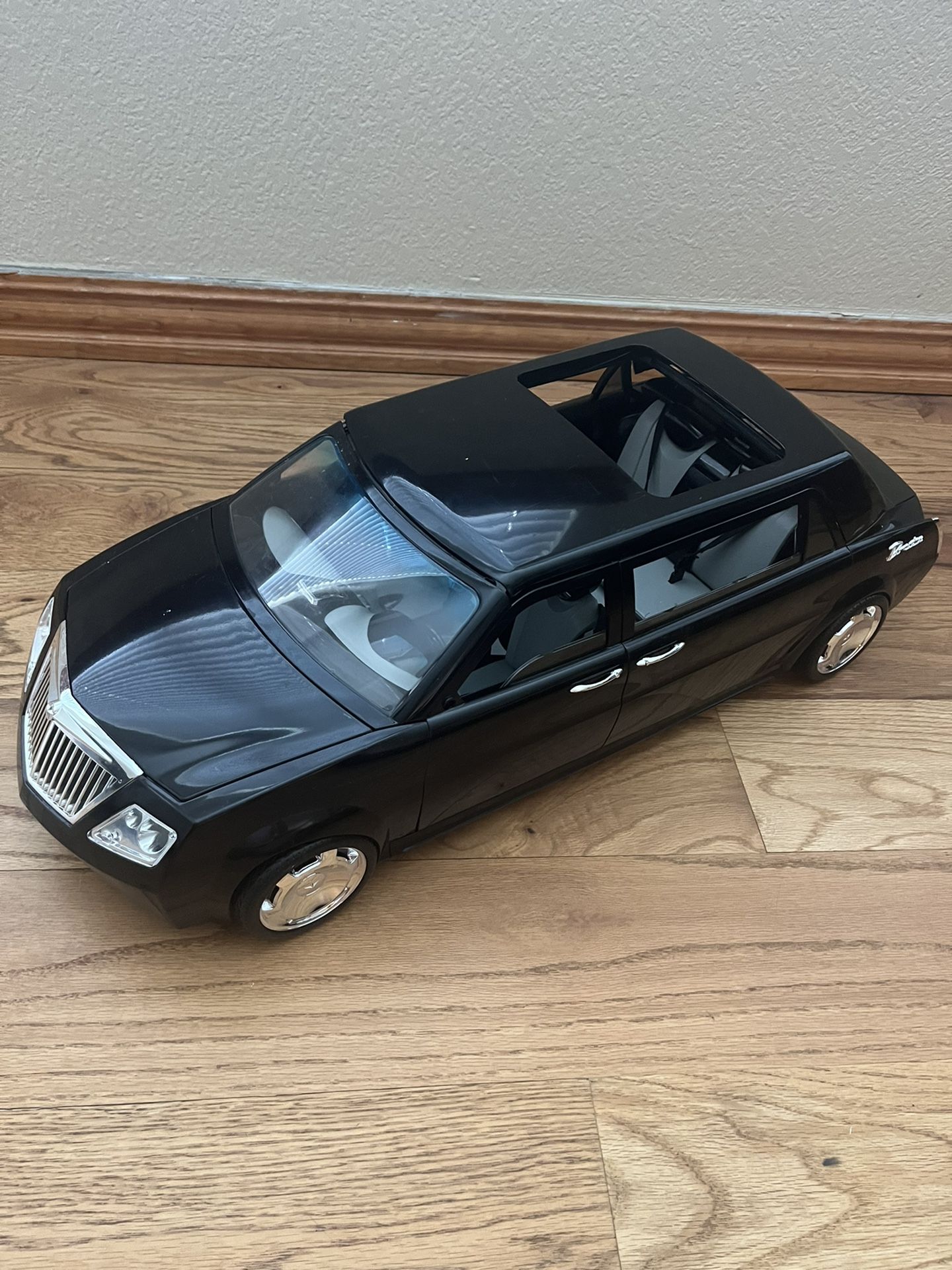 2003 Bratz MGA Formal Funk FM Black Limousine Car Working Radio Lights Horn.