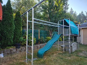 Free playground metal sturdy