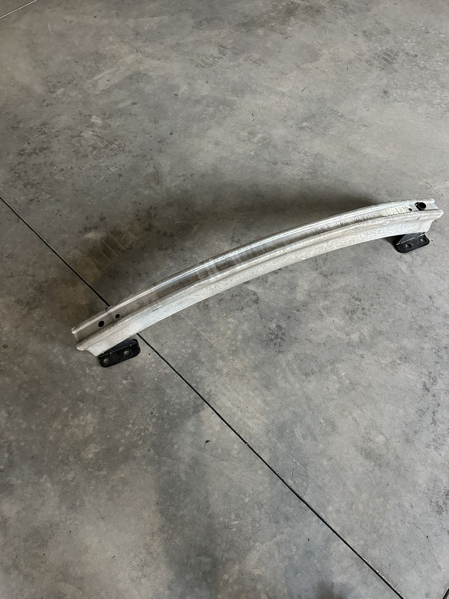 Audi Q7 rear bumper reinforcement