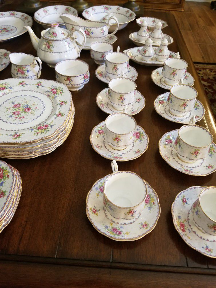 Royal Albert Petit Point 61 Pieces  Service For 8 $900 OBO 
