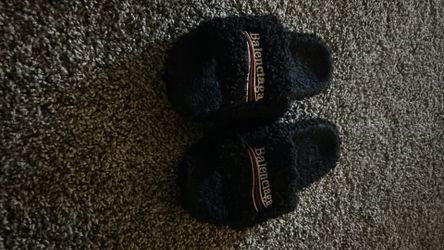 Balenciaga slides size 42