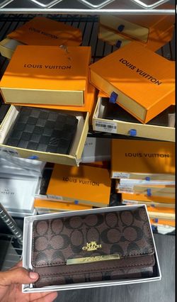 Wallets & purses