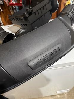 Dodge Durango 5.7L HEMI OEM Air Intake Parts