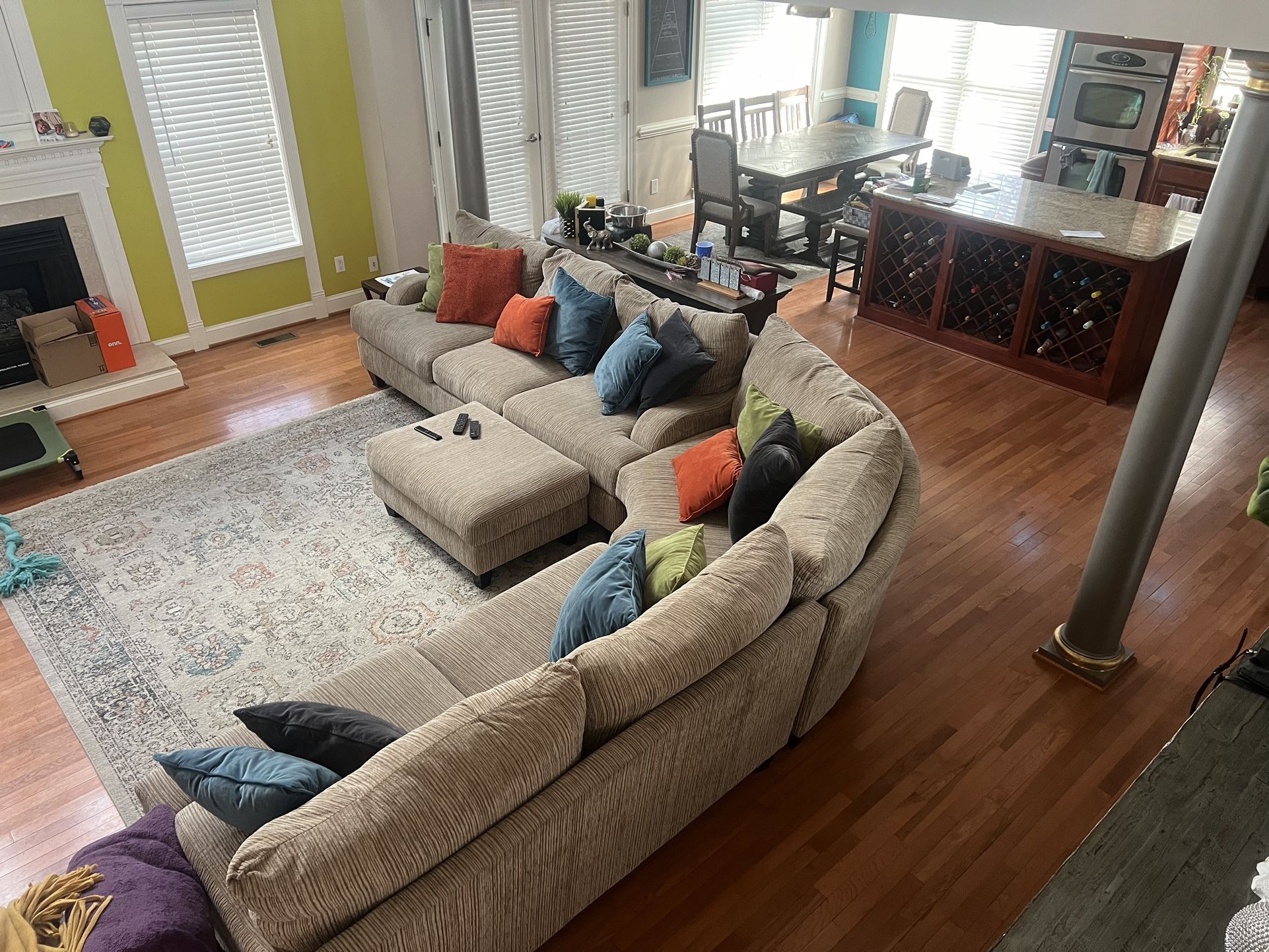 Three Piece Sectional w/ Ottoman, Beige