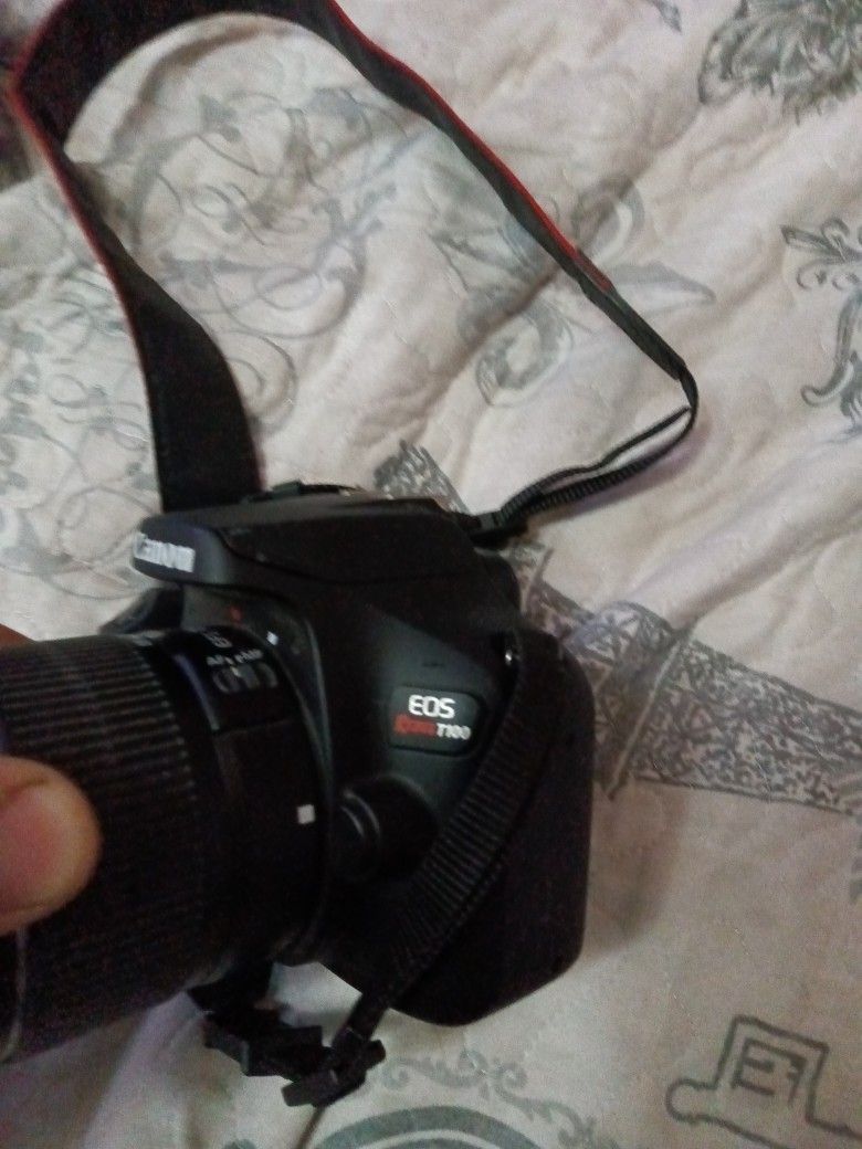 Canon Camera EOS T100