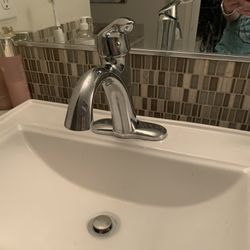 2 Moen Single Hand Bathroom Faucets 