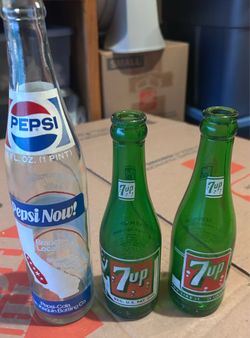 Vintage Soda Bottles Lot 1950s 7Up Pepsi 1(contact info removed) 1983 20$