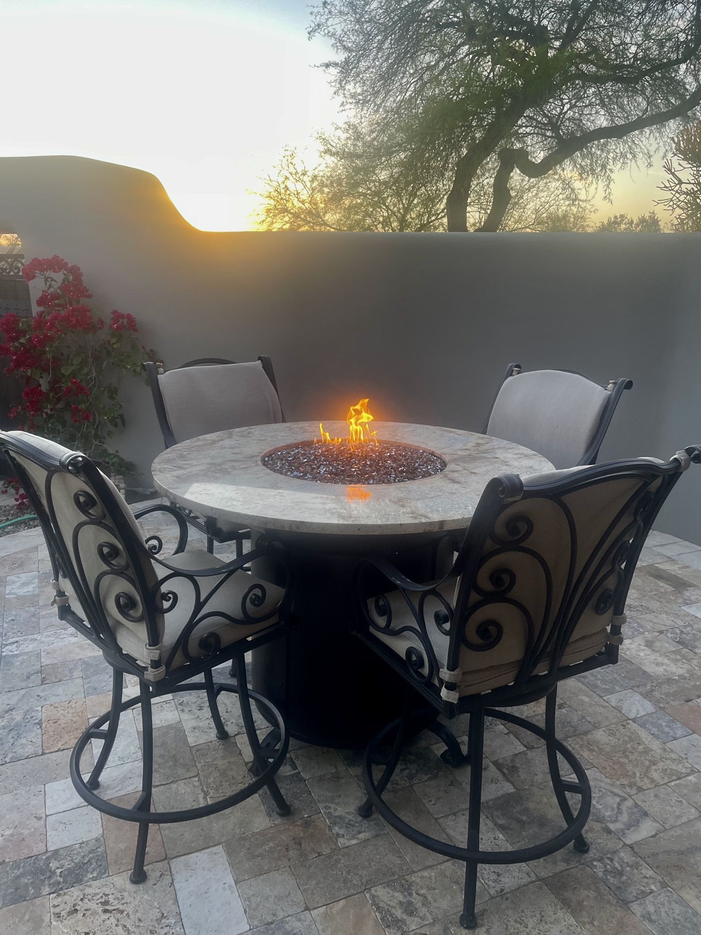 Gas Fire pit With 4 Chairs And Granite Top
