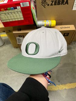 Vintage 90s Oregon Ducks Hat Cap Nike Fitted 7 1/4 Gray Green Swoosh Embroidered