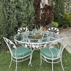 Vintage Russel Woodard Wrought Iron Patio Furniture Table Set. Delivery Available For Extra Fee. 