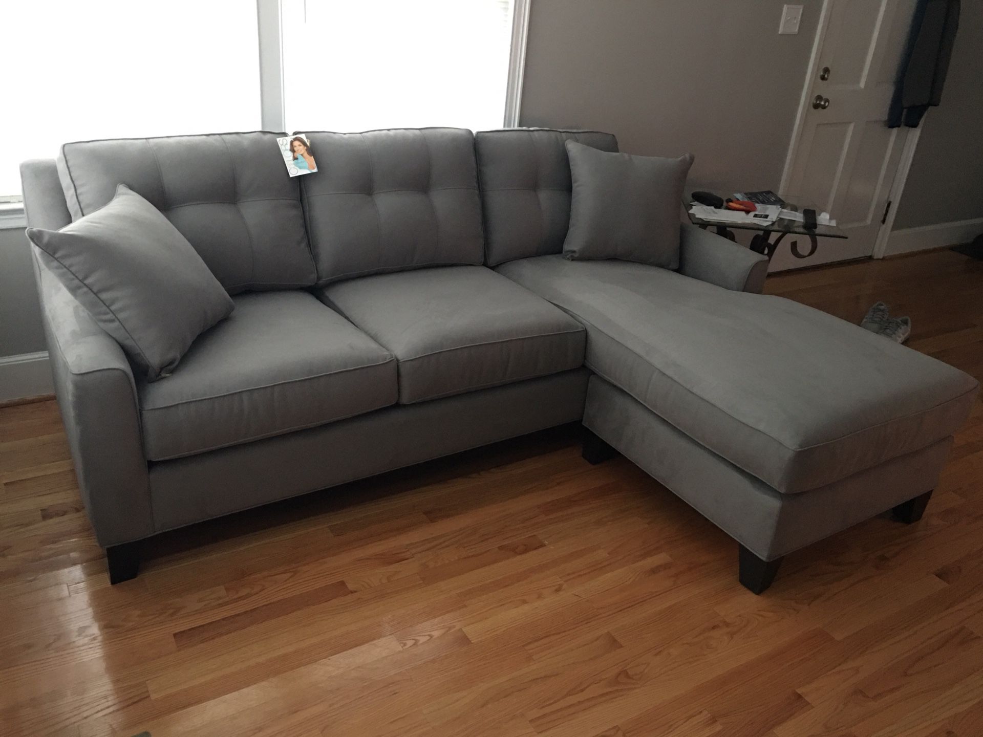 Lke New sectional couch sofa color gray