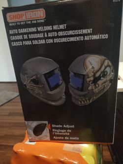 Welding helmet