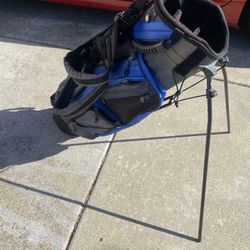 Golf Bag  Like New 