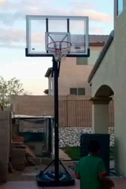 Lifetime 1558 52-Inch Portable Basketball System
