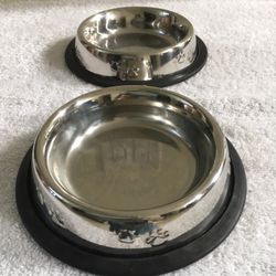 Pair of 2 stainless steel non-skid dog or cat food bowls