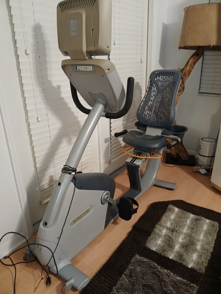Commercial Gym Quality Precor Recumbent Bike With TV