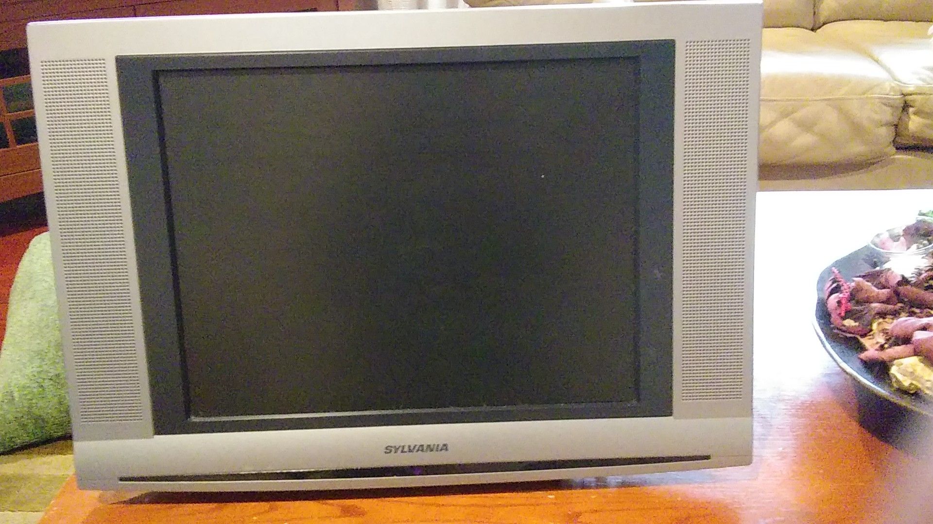 Sylvania LCD 15" color TV