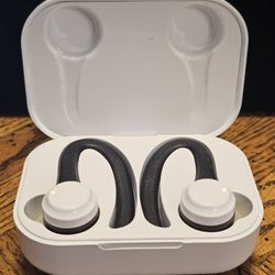 DO30 Wireless Bluetooth Earbuds  5.0 IPX4 Low Latency Headphones - White 