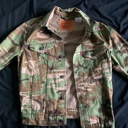 Levi’s Jacket Camo