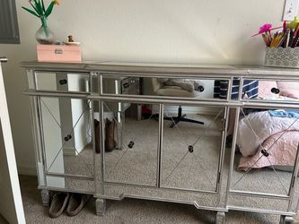 Mirrored buffet