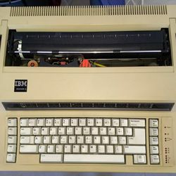 Vintage IBM Actionwriter 1 Correcting Electric Typewriter