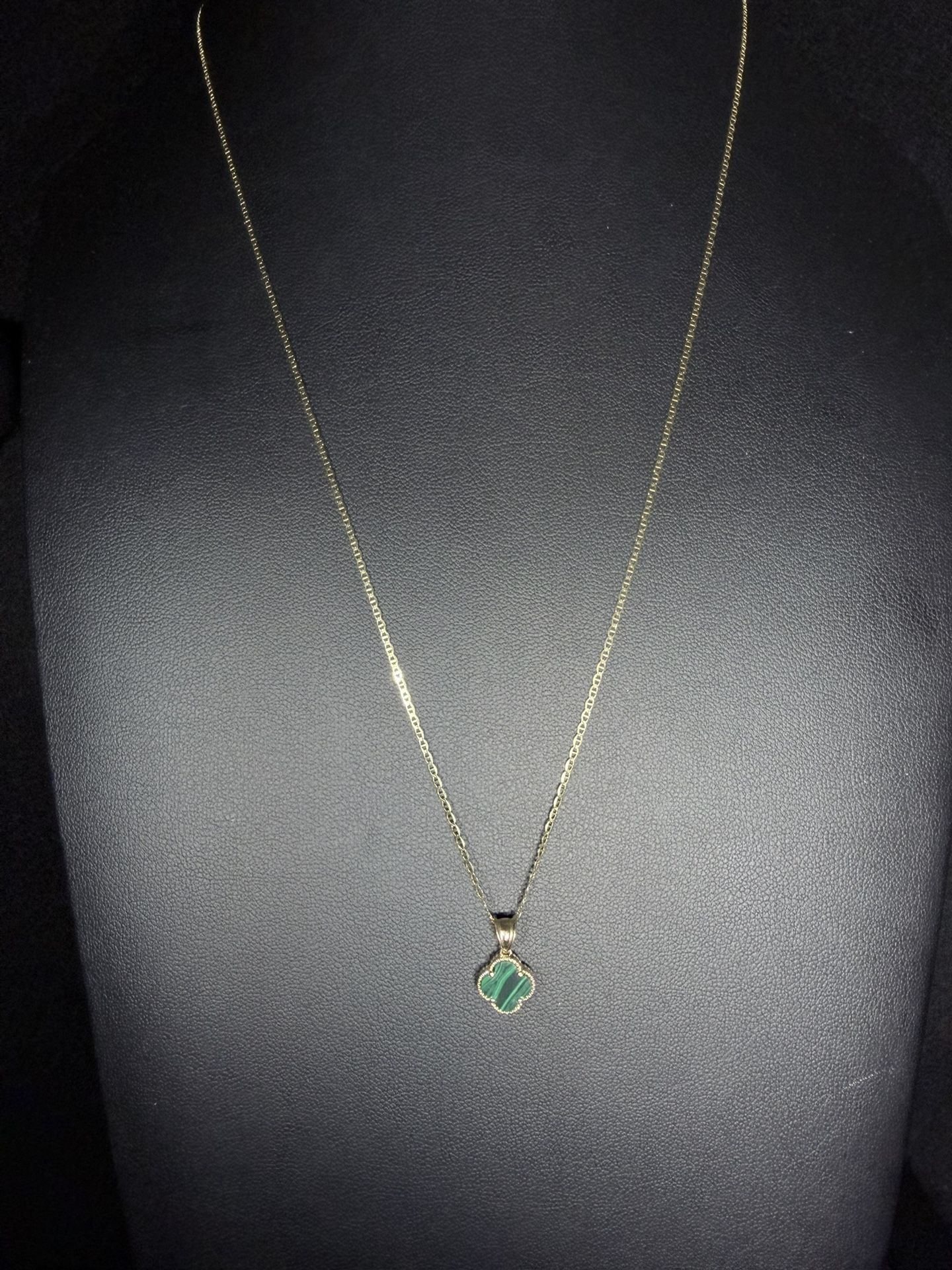 10k Gold Mariner Necklace & 14k Gold Green Clover Pendant 22”