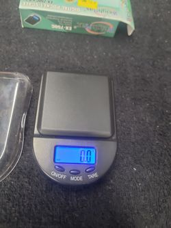 750 gram scale in box
