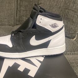 Nike Air Jordan 1 black white sneakers