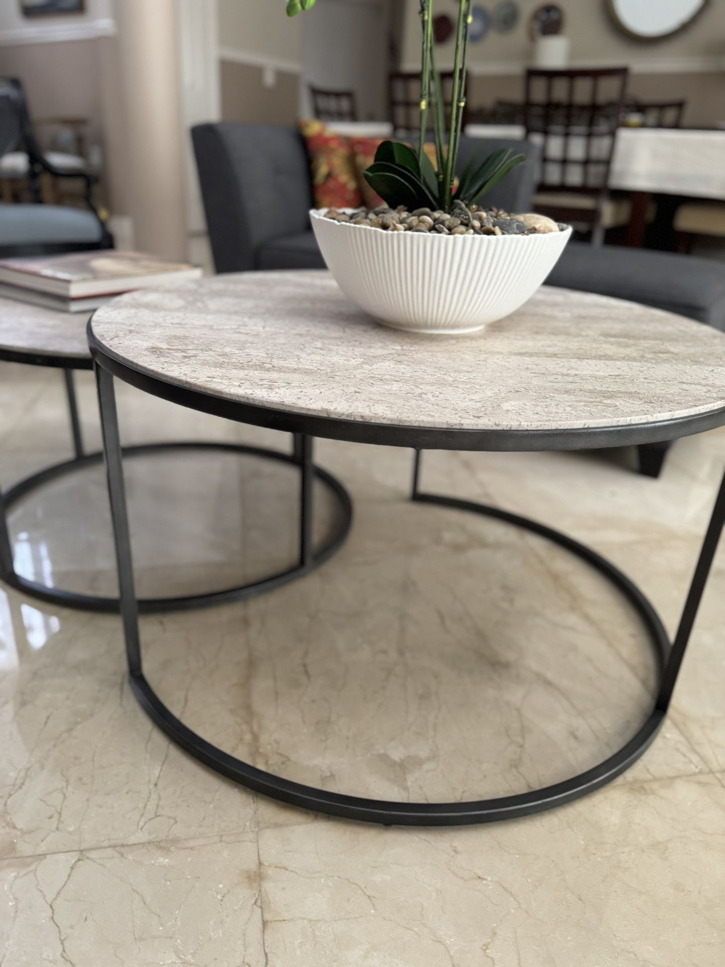Set Of 2 Round Coffee Tables