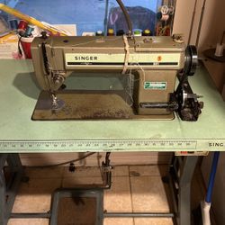 Singer 591 Industrial Sewing Machine 