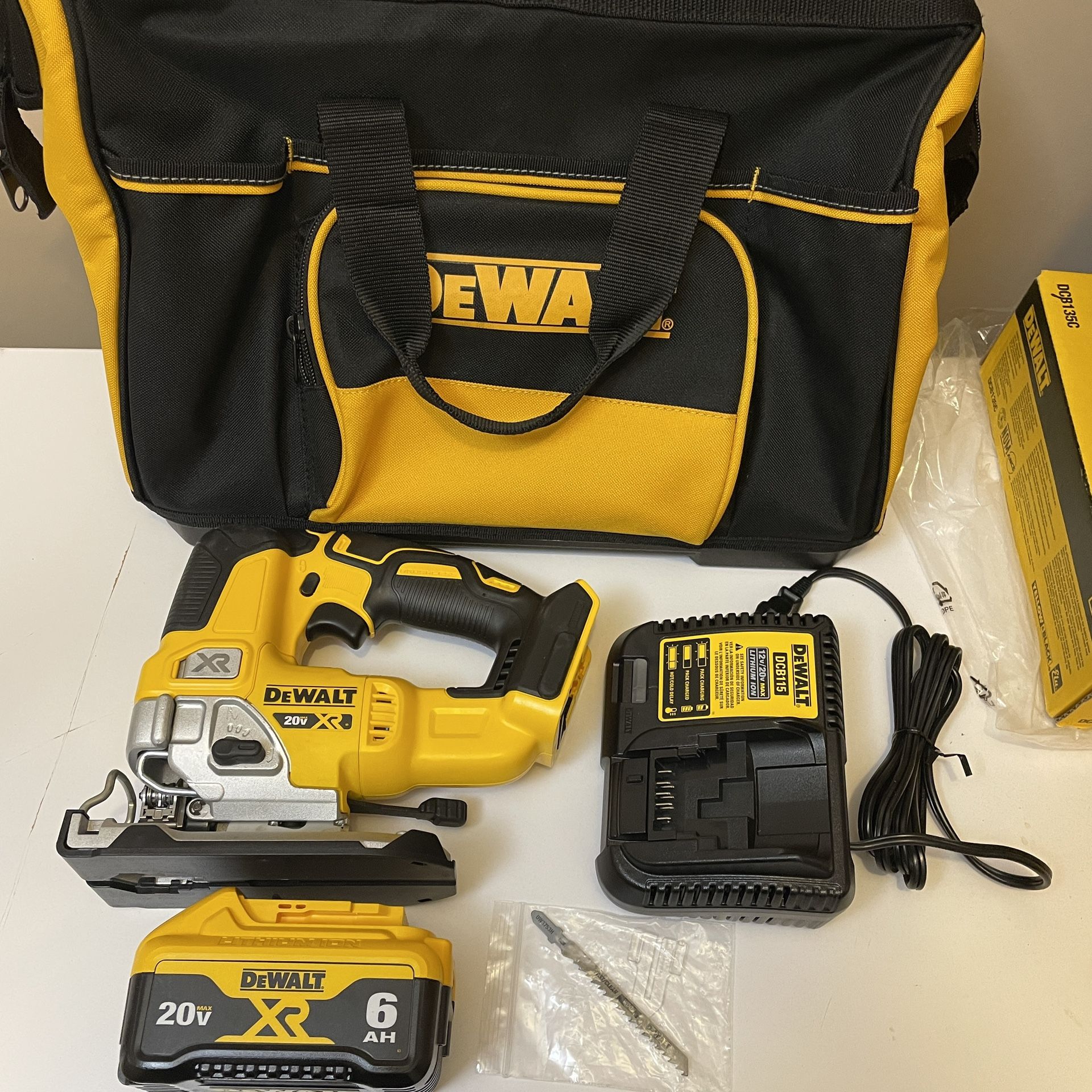 DEWALT 20V MAX XR Lithium-Ion Cordless Brushless Jigsaw with 6.0 Ah Battery Pack and Charger Kit