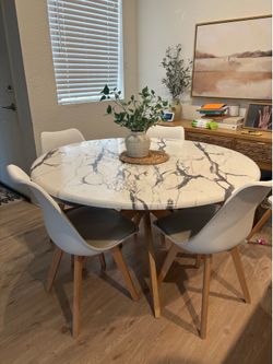White Marble Round Dining Table