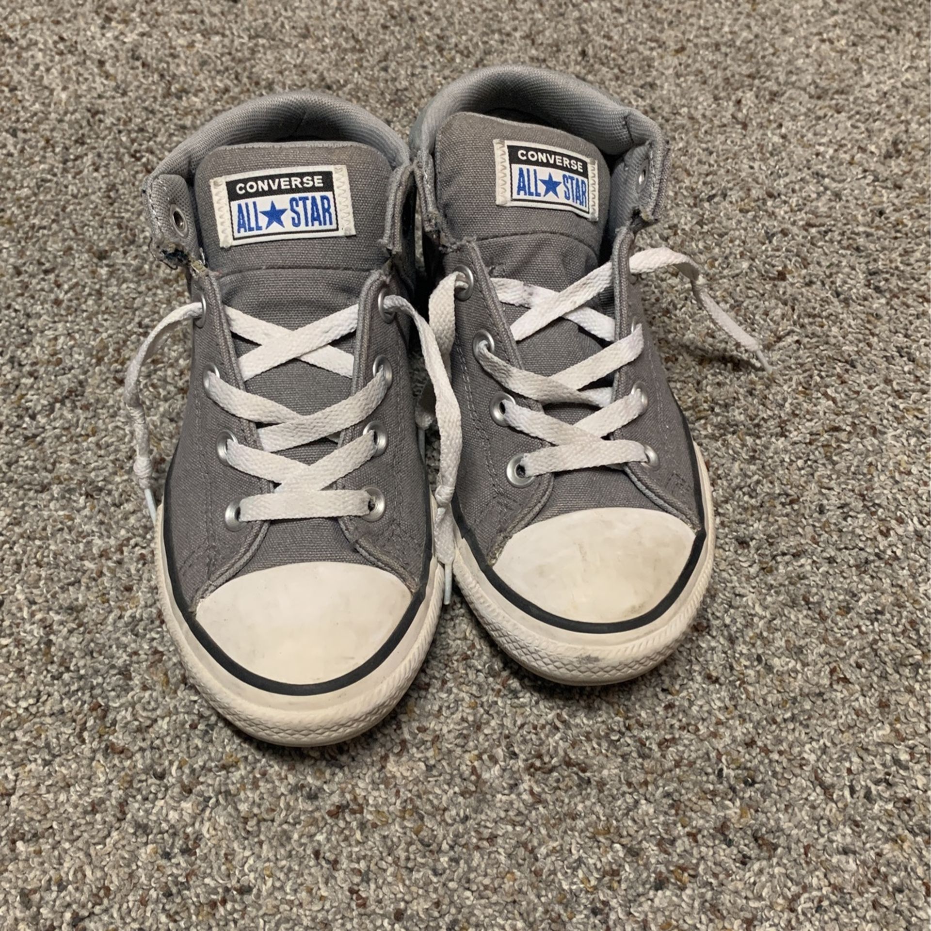 Youth Converse Size 3
