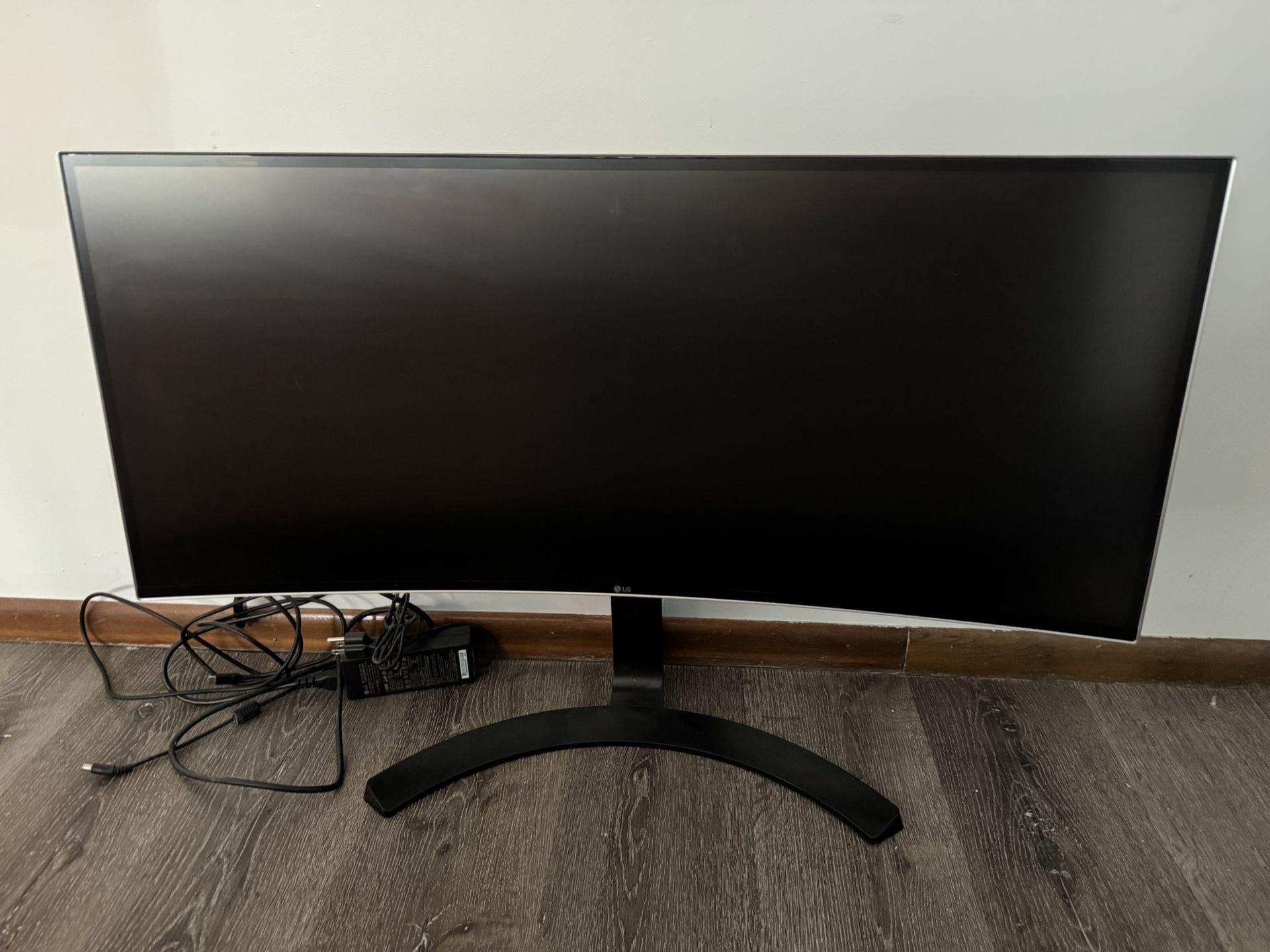 LG Ultra Wide 34” Monitor