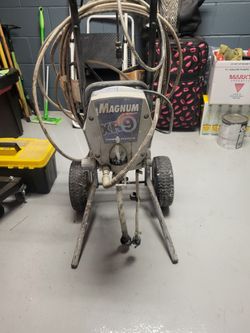 Magnum by Graco XR9 power-piston paint sprayer