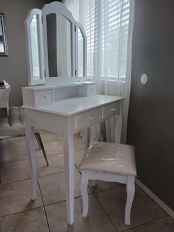 VANITY INCLUDED TABLE, MIRROR, STOOL