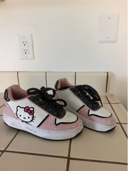 Kids shoes with wheels